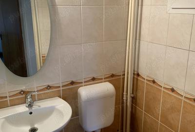 Apartament cu 3 camere decomandat în Gorjului - 1