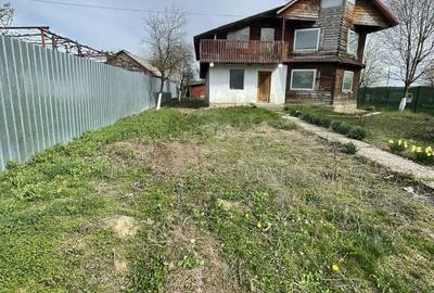 Casă cu 4 camere în Gârleni - 3