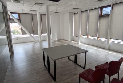 Spațiu comercial de închiriat, 350 mp, Piața Mihai Viteazul - 16