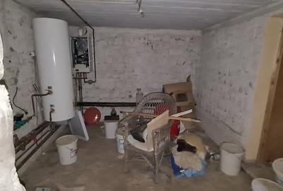 Casă cu 3 camere cu Teren 1640 Mp în Central - 12