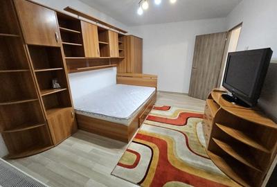 Garsonieră semidecomandată în Girocului - 9