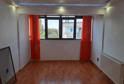 Vanzare Apartament cu 3 camere cf.2, semid., etajul 4, Zona Hipodrom aproape de Piata Microhala. - 1