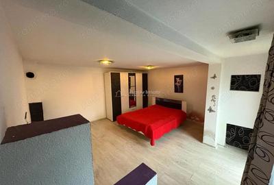 Bocsa Romana, Casa 8 Incaperi, Strada Principala. - 15