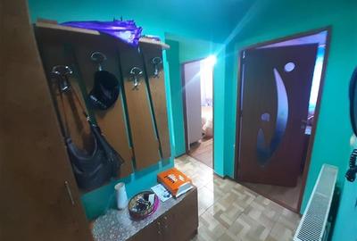 Apartament cu 2 camere decomandat în Micro II - 19