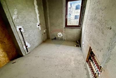 Casă individuală cu 7 camere cu Garaj în Est - 20