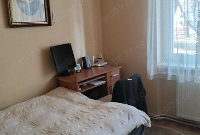 Apartament cu 3 camere semidecomandat în Central - 2