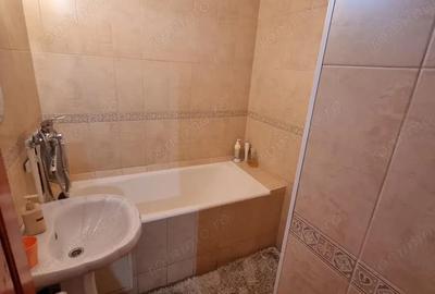 Apartament cu 3 camere în Parcul Carol - 4