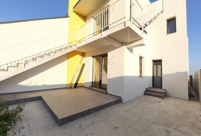 Vila moderna de vanzare strada M16 Mamaia Sat - 24