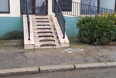 Spațiu comercial, de 120 mp, în Central - 8