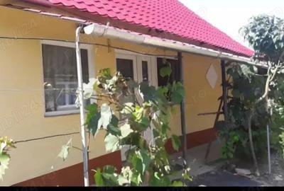 Casă cu 2 camere cu Teren 952 Mp în Central - 10