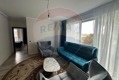 Apartament cu 5 camere de vanzare in zona Sasar