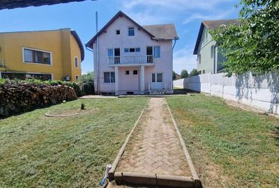 Casă individuală cu 8 camere cu Teren 750 Mp în Cetate - 2