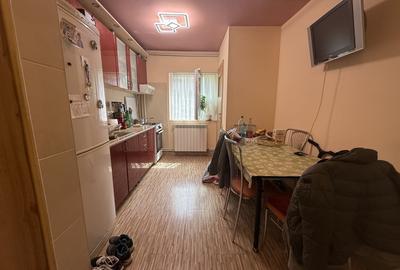 Apartament cu 3 camere semidecomandat, mobilat în Girocului - 8