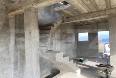 Casă cu 4 camere cu Teren 385 Mp în Central - 2