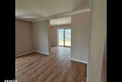 Casă cu 4 camere cu Teren 400 Mp în Central - 8