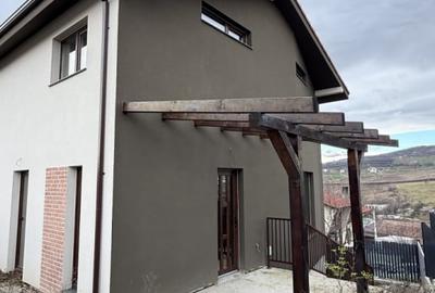 De vanzare duplex 2 unitati locative in Iris zona Auchan dispus pe 3 nivele - 4