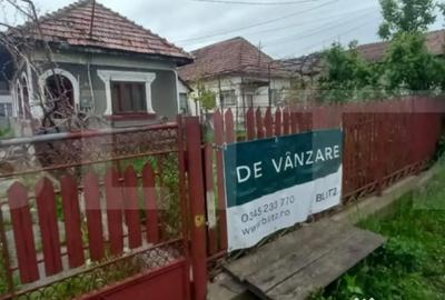 Casă cu 2 camere cu Teren 2315 Mp în Central - 4