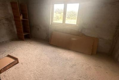 CASA/SPATIU COMERCIAL - GENUNENI - 13