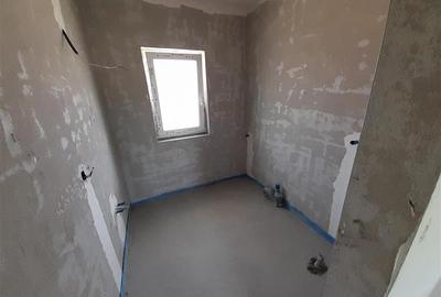 Duplex cu 4 camere cu Canalizare în Chinteni - 12
