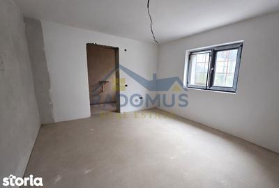 Casă cu 8 camere cu Teren 600 Mp în Central - 15