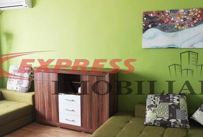 Apartament cu 3 camere decomandat în Dristor