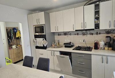 Proprietar, vand apartament cu 3 camere - 3