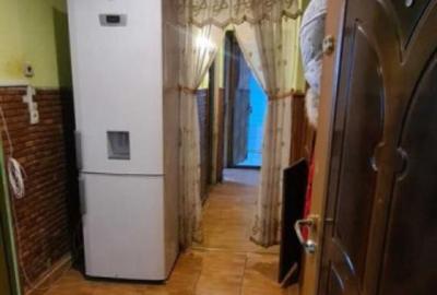 Apartament cu 3 camere decomandat în Dacia