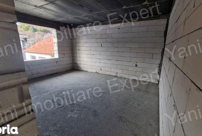 Casă cu 4 camere cu Teren 723 Mp în Central - 9