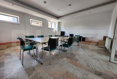 Spatiu comercial de Inchiriat, 246 mp, zona Tribunal - 2