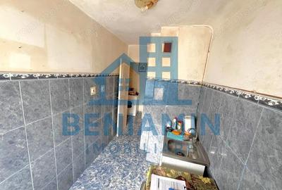 2 camere decomandat etaj 3 Rovine Parculet 48mp 1980 teava gaze 2 camere decomandat etaj 3 Rovine Parculet 48mp 1980 teava gaze - 3