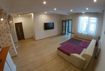 Casă individuală cu 5 camere cu Canalizare în Central - 4