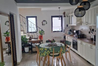 Casă cu 3 camere cu Canalizare în Năvodari - 2