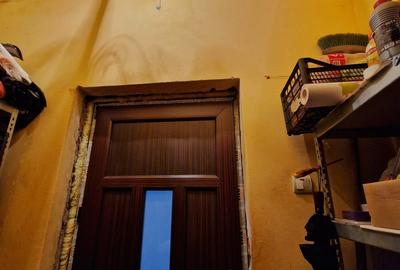 Casa cu tavan inalt - Piata Alba Iulia - Singur in curte - 4