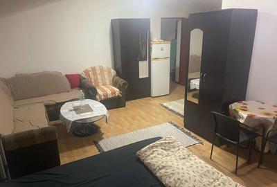 Garsonieră decomandată în Central