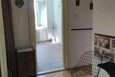 Tipografilor. Decomandat. Baie cu geam. - 1