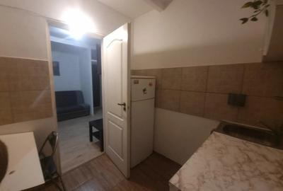 Inchiriez garsoniera Auchan Titan Ozana 1 Decembrie - 2