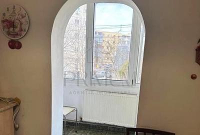 FREIDORF - ETAJ 1 - BLOC IZOLAT - 3 camere - decomandat - centrala proprie - 7