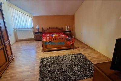 Casă cu 6 camere cu Teren 912 Mp în Cetate - 14