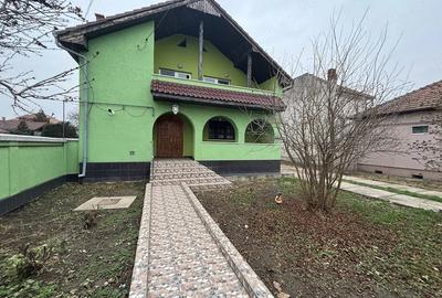 Casă cu 5 camere cu Teren 650 Mp în Grădiște - 3