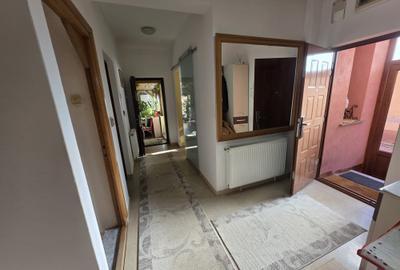 Vand Casa singur in curte 4 camere in Harman aproape de Mega Image - 4