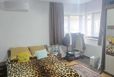 Casă în Zăvoi - 4