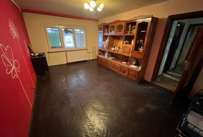 Apartament cu 4 camere, mobilat în Central