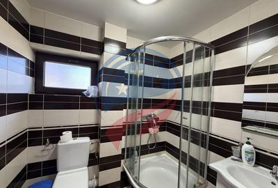 Casă cu 4 camere cu Teren 665 Mp în Malu Mare - 1