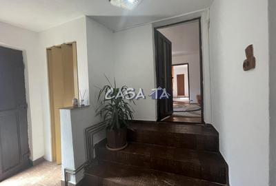 Casă cu 3 camere cu Canalizare în Central - 10