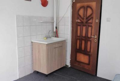 Apartament cu 2 camere decomandat în Astra