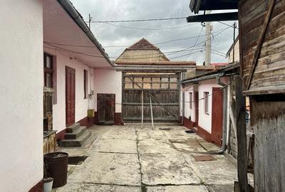 Casă cu 4 camere în Central - 6