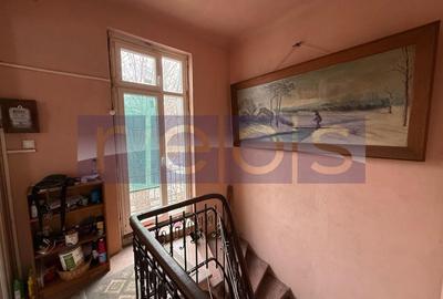 Casă individuală cu 6 camere cu Teren 300 Mp în Vitan - 8