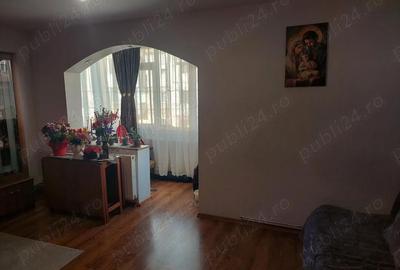 Apartament cu 3 camere decomandat în Central - 1