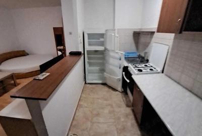 Garsonieră decomandată în Tineretului - 1