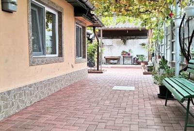 Casă individuală cu 3 camere în Rahova